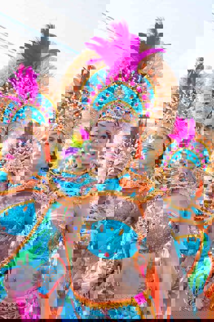 /Carnaval-woman.jpg